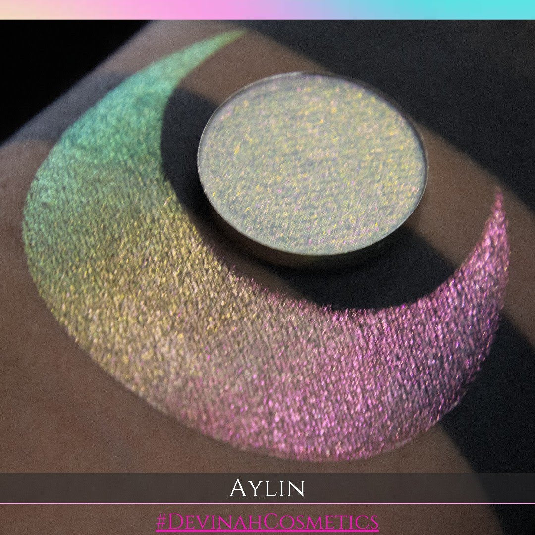 Aylin eyeshadow with reddish pink to goldish yellow to green multichrome