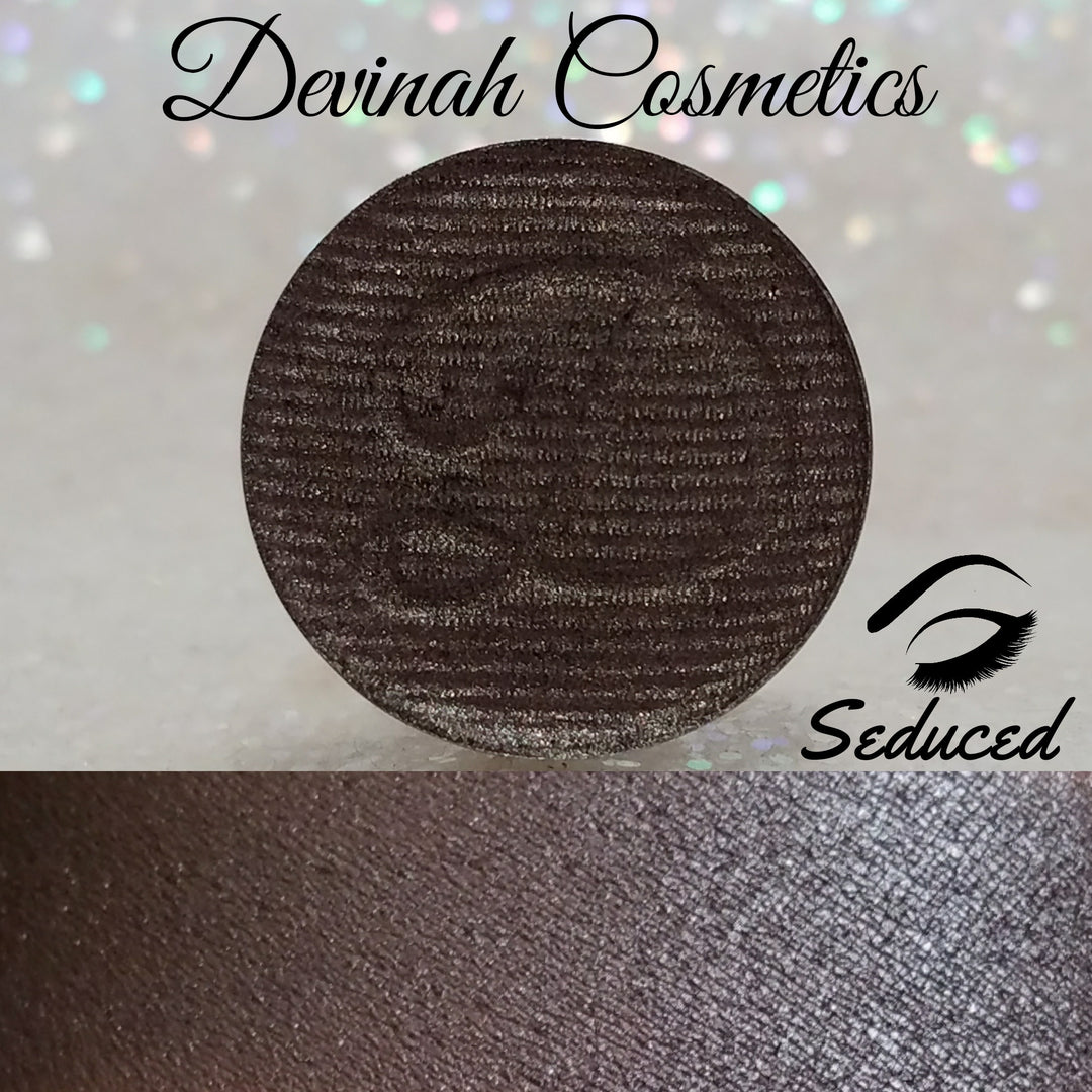 SEDUCED Pressed Pigment