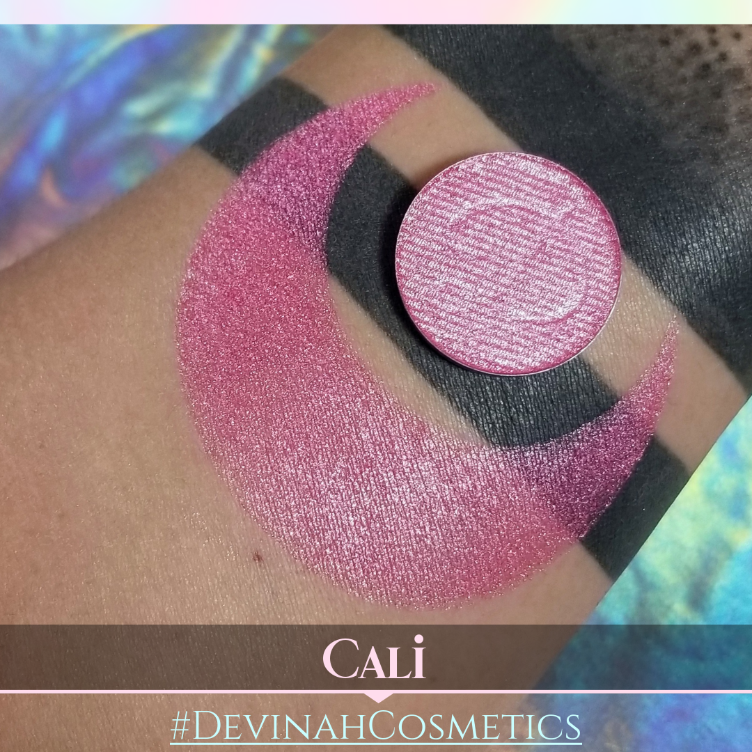 Shimmer shadow, pink, bubble gum, eye shadow