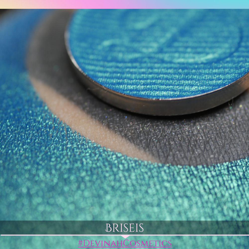 Blue peacock green shimmer eyeshadow