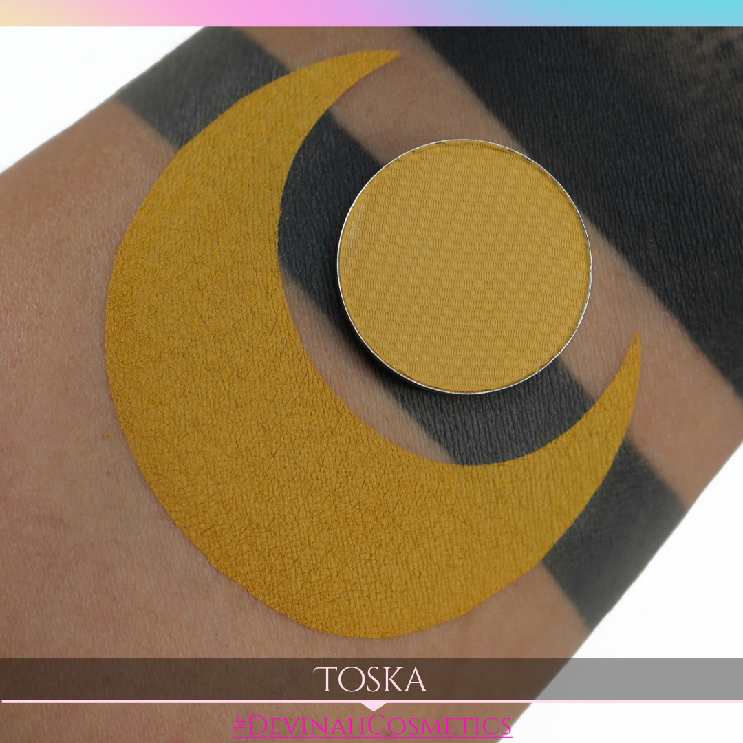 banana yellow matte eyeshadow