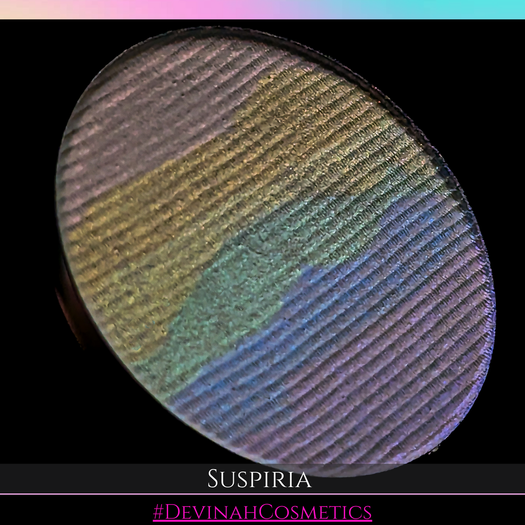 SUSPIRIA Iridescent Rainbow Highlighter