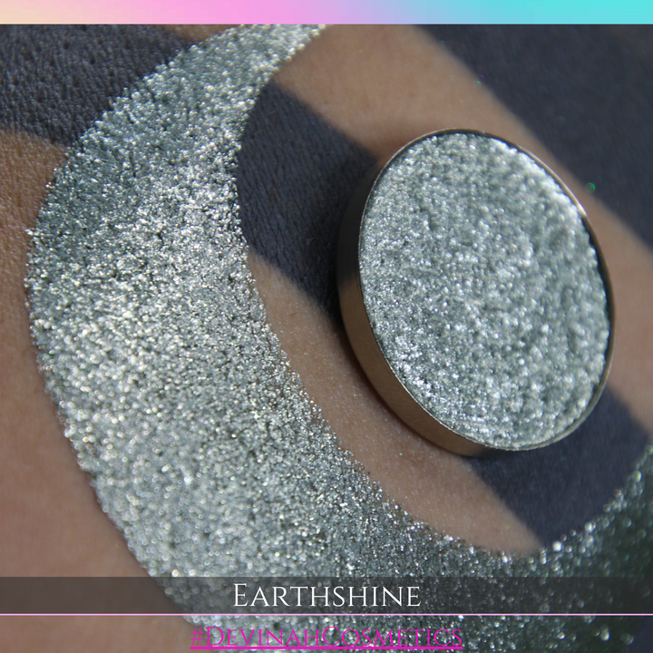 Earthshine mint sea glass green shiny metallic sparkle glitter eyeshsdow
