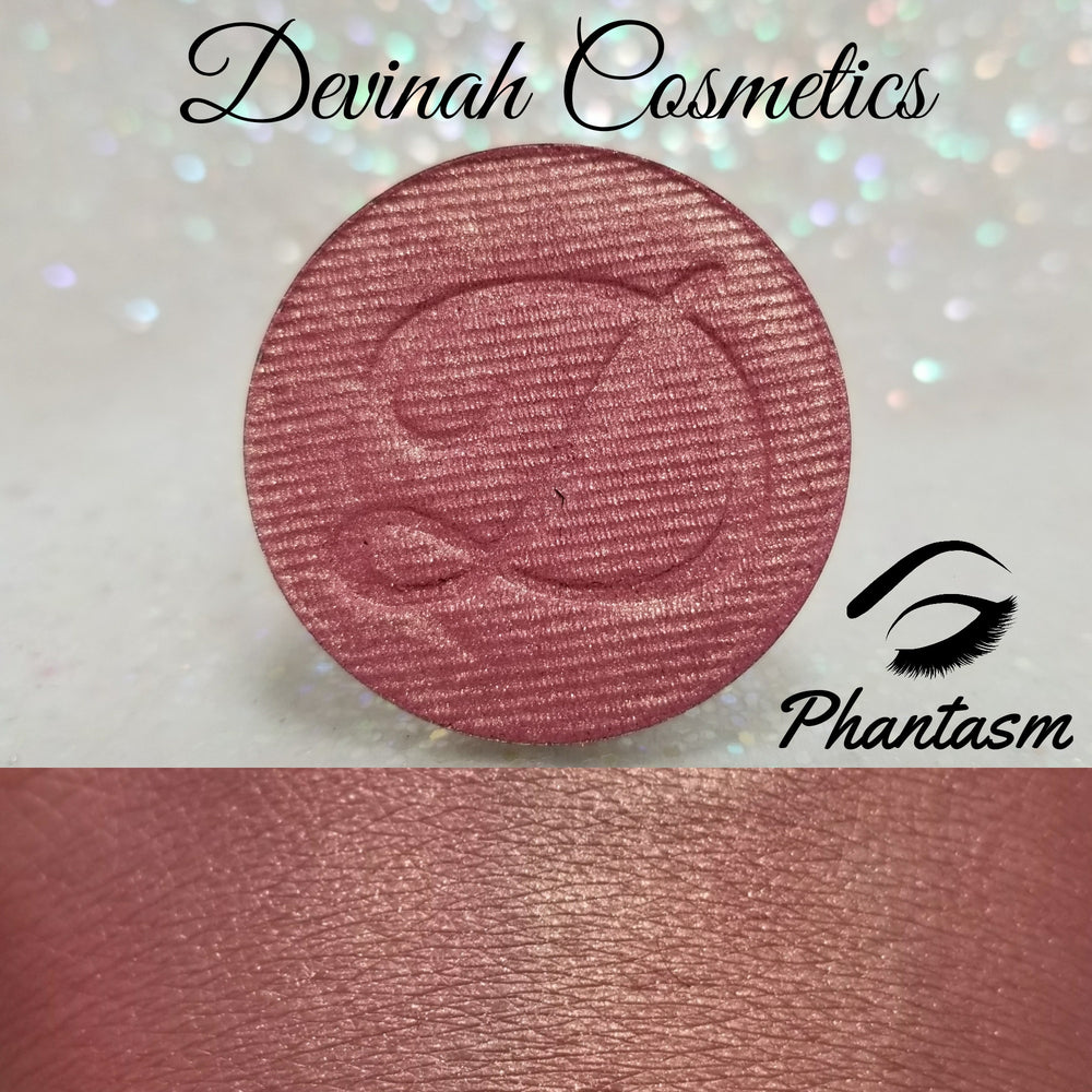 Pink rose gold cheek highlighter illuminator